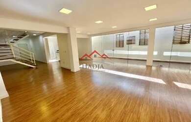 Imagem: A casa em condomínio possui 3 Dormitórios, 4 Banheiros, 3