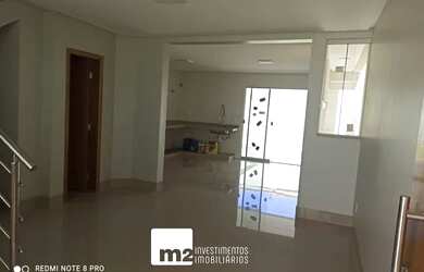 Imagem: A casa possui 3 Dormitórios, 4 Banheiros, 4 Vagas na garagem