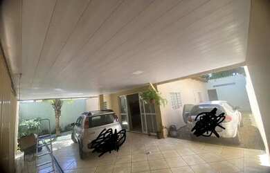 Imagem: A casa possui 2 Dormitórios, 1 Banheiro, 5 Vagas na garagem