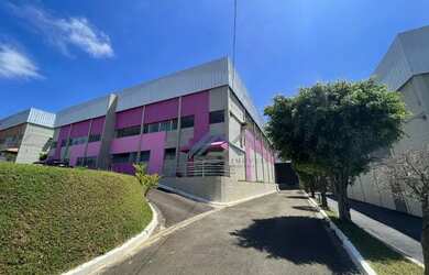 Imagem: O depósito possui 725m² de Área e está localizado em Sítio