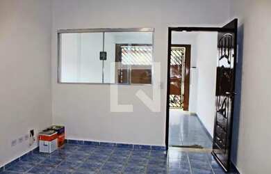 Imagem: A casa possui 1 Dormitório, 1 Banheiro, 2 Vagas na garagem