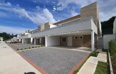 Imagem: A casa em condomínio possui 4 Dormitórios, 5 Banheiros, 5