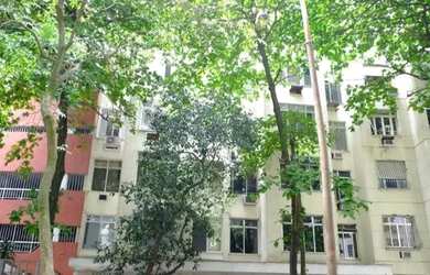 Imagem: O apartamento possui 3 Dormitórios, 2 Banheiros, 1 Vaga na