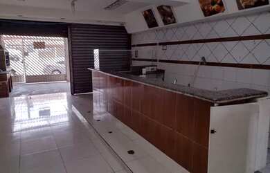 Imagem: O depósito possui 2 Vagas na garagem, 89m² de Área e está