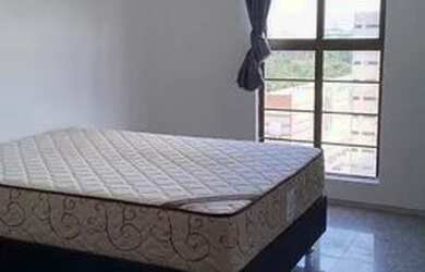 Imagem: O apartamento possui 1 Dormitório, 1 Banheiro, 1 Vaga na garagem