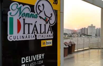 Imagem: O depósito possui 1 Vaga na garagem, 90m² de Área e está