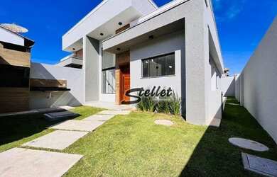 Imagem: A casa e possui 3 Dormitórios, Suítes, 2 Banheiros, 1 Vaga