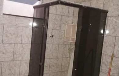 Imagem: A casa possui 2 Dormitórios, 1 Banheiro, 120m² de Área e