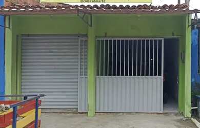 Imagem: A casa possui 3 Dormitórios, 2 Banheiros, 1 Vaga na garagem