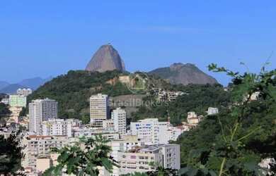 Imagem: O terreno possui 881m² de Área e está localizado em Santa