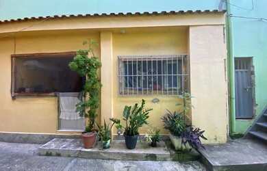 Imagem: A casa possui 2 Dormitórios, 1 Banheiro, 60m² de Área e