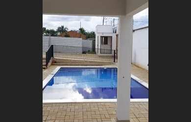 Imagem: A casa em condomínio possui 3 Dormitórios, 2 Banheiros, 2