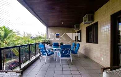 Imagem: O apartamento possui 3 Dormitórios, 3 Banheiros, 2 Vagas na