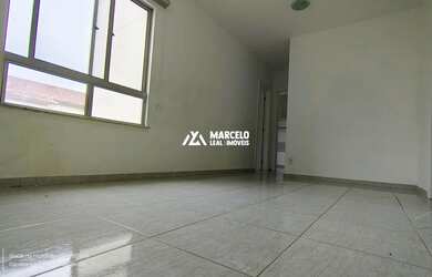 Imagem 7: Vendo Apartamento de 2º andar 2 qts sendo 1 suíte, em Condomínio com portaria 2