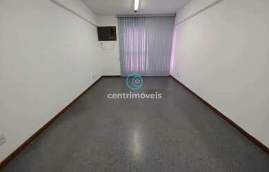 Imagem: O depósito possui 1 Vaga na garagem e 29m² de Área e está