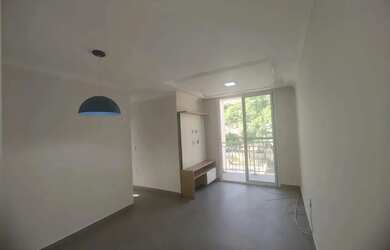 Imagem: O apartamento possui 3 Dormitórios, 1 Banheiro, 2 Vagas na