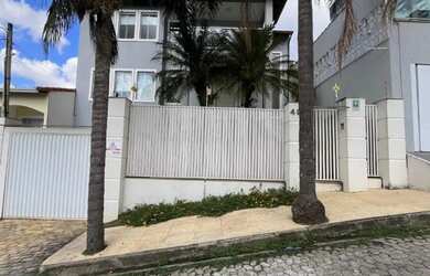 Imagem: Casa alto padrão na Morada da Colina - Bairro nobre de Volta