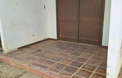 Imagem: A casa possui 3 Dormitórios, 2 Banheiros, 125m² de Área e