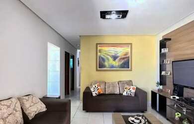 Imagem: A casa possui 4 Dormitórios, 3 Banheiros, 5 Vagas na garagem