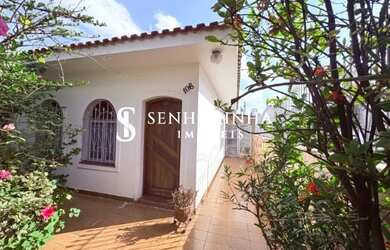 Imagem: A casa possui 3 Dormitórios, 3 Banheiros, 2 Vagas na garagem