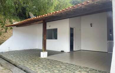 Imagem 1: Alugo casa na Avenida Atlântica praia do Araçagy melhor localização...