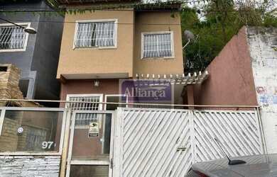 Imagem: A casa possui 2 Dormitórios, 3 Banheiros, 2 Vagas na garagem