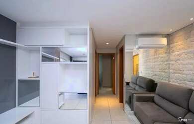 Imagem: O apartamento possui 2 Dormitórios, 1 Banheiro, 1 Vaga na garagem