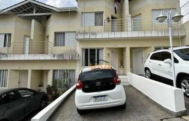 Imagem: A casa à venda possui 3 Dormitórios, 4 Banheiros, 2 Vagas