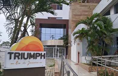 Imagem: O apartamento possui 3 Dormitórios, 1 Banheiro, 1 Vaga na garagem