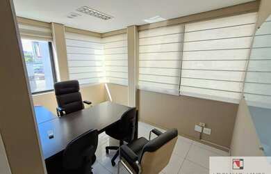 Imagem: O depósito possui 2 Vagas na garagem, 100m² de Área e está