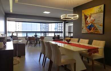 Imagem: O apartamento possui 3 Dormitórios, 2 Banheiros, 2 Vagas na