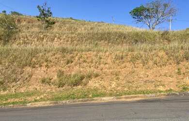 Imagem: O terreno possui 250m² de Área e está localizado em Santa