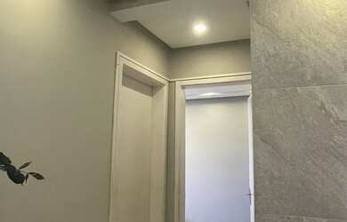 Imagem: O apartamento possui 2 Dormitórios, 1 Banheiro, 2 Vagas na