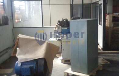 Imagem: O depósito possui 900m² de Área e está localizado em Lapa