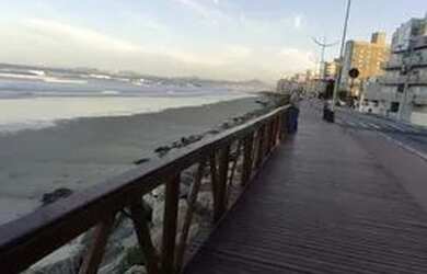 Imagem 1: Apartamento pé na areia, finais de semana e temporada