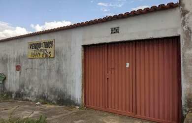 Imagem: A casa possui 2 Dormitórios, 2 Banheiros, 1 Vaga na garagem