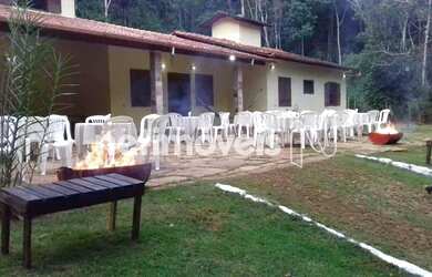 Imagem: A casa em condomínio possui 5 Dormitórios, 4 Banheiros, 5
