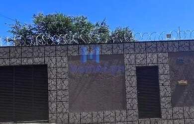 Imagem: A casa possui 3 Dormitórios, 1 Banheiro, 190m² de Área, Imóvel