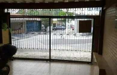 Imagem: A casa à venda possui 3 Dormitórios, 2 Banheiros, 2 Vagas