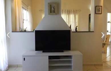 Imagem 2: Casa de Condominio, a 150 m da praia de Maresias. 4 suítes, lareira,...