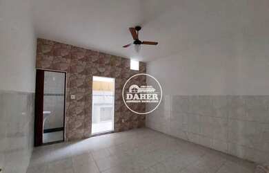 Imagem: A casa possui 1 Dormitório, 1 Banheiro, 20m² de Área e está