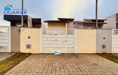 Imagem: A casa possui 3 Dormitórios, 2 Banheiros, 2 Vagas na garagem