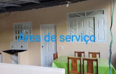 Imagem: A casa possui 3 Dormitórios, 1 Banheiro, 1 Vaga na garagem