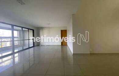 Imagem: O apartamento possui 4 Dormitórios, 3 Banheiros, 2 Vagas na