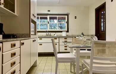 Imagem 6: CASA EM FRENTE AO LAGO NEGRO