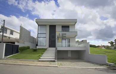 Imagem: A casa em condomínio possui 3 Dormitórios, 4 Banheiros, 5