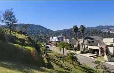 Imagem: O terreno possui 762m² de Área, Imóvel novo e está localizado