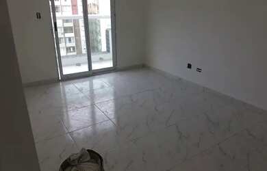 Imagem: O apartamento possui 1 Dormitório, 1 Banheiro, 1 Vaga na garagem