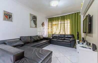 Imagem: A casa possui 3 Dormitórios, 3 Banheiros, 2 Vagas na garagem