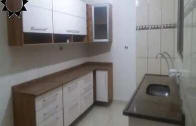 Imagem: A casa possui 5 Dormitórios, 3 Banheiros, 2 Vagas na garagem